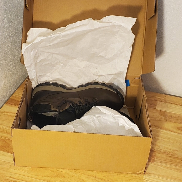 Columbia waterproof boots hiking new 9.5 Wide Mens - Picture 7 of 8